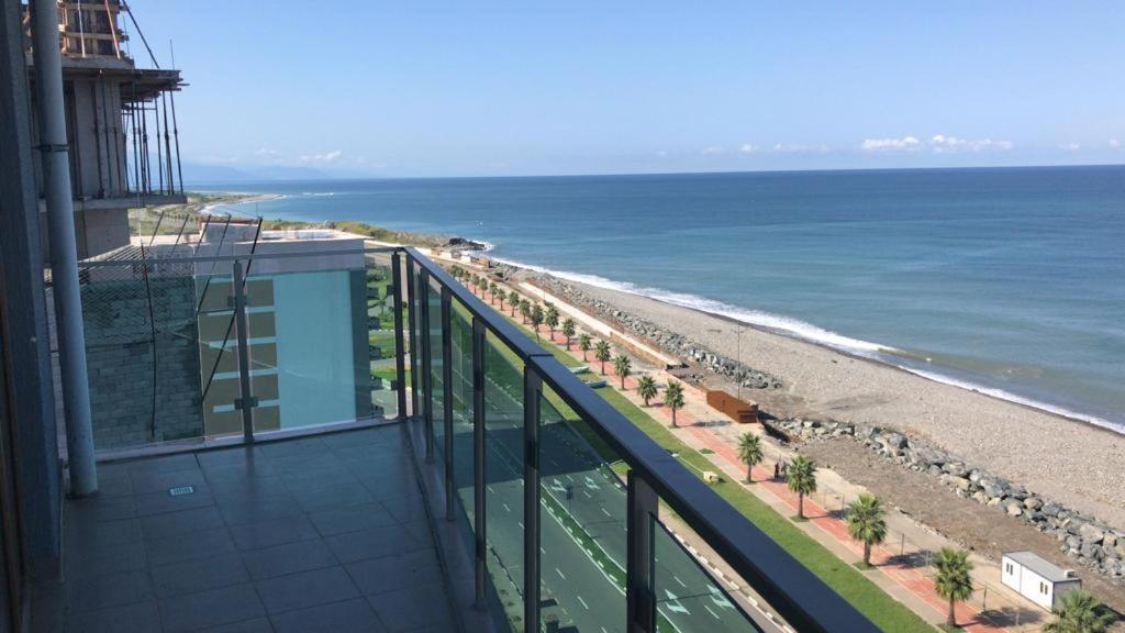 Zeyton Hotel Batoemi Buitenkant foto