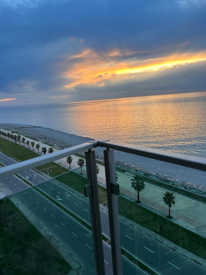 Zeyton Hotel Batoemi Buitenkant foto