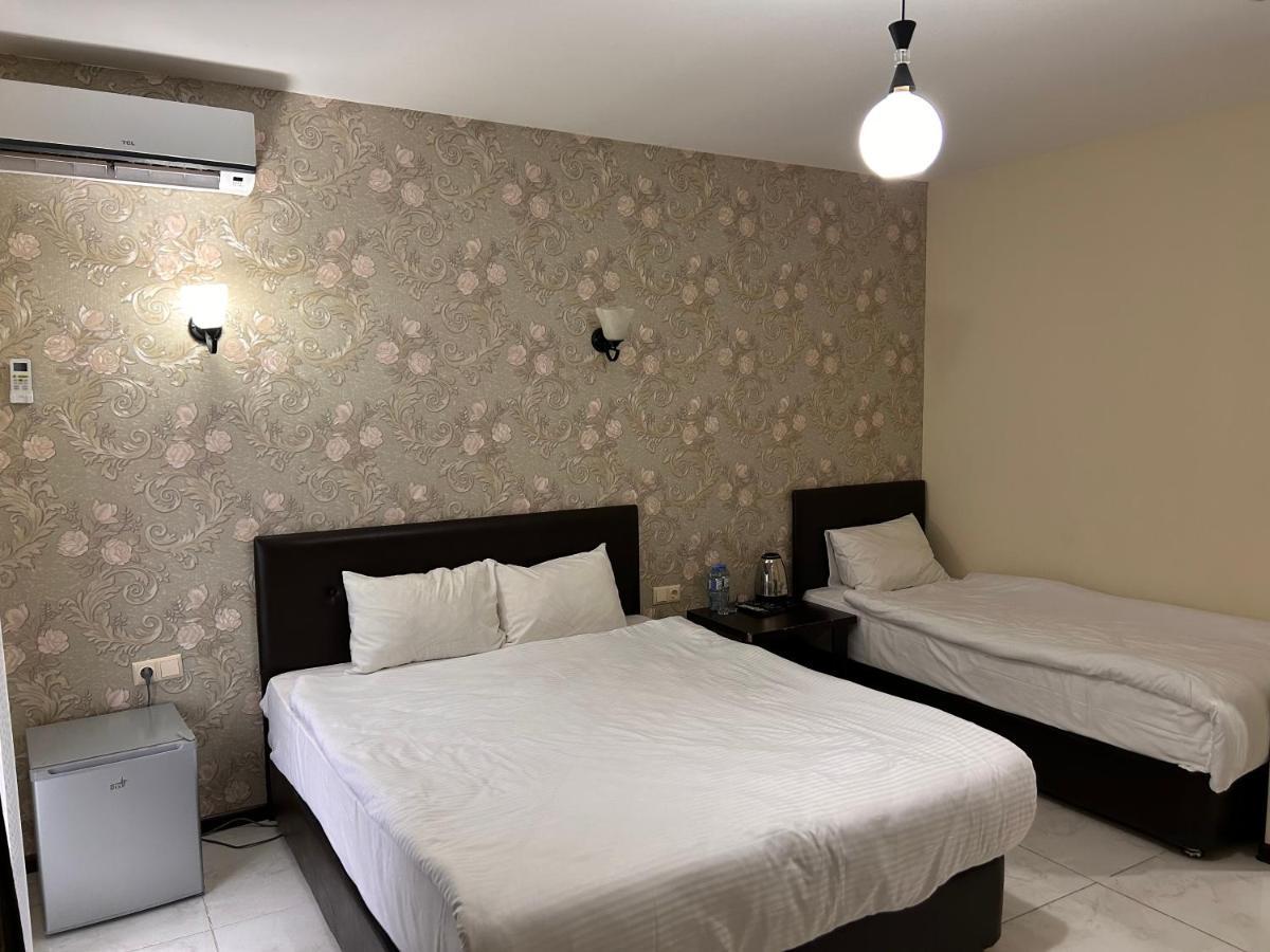Zeyton Hotel Batoemi Buitenkant foto