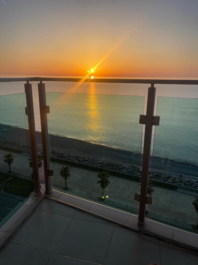 Zeyton Hotel Batoemi Buitenkant foto